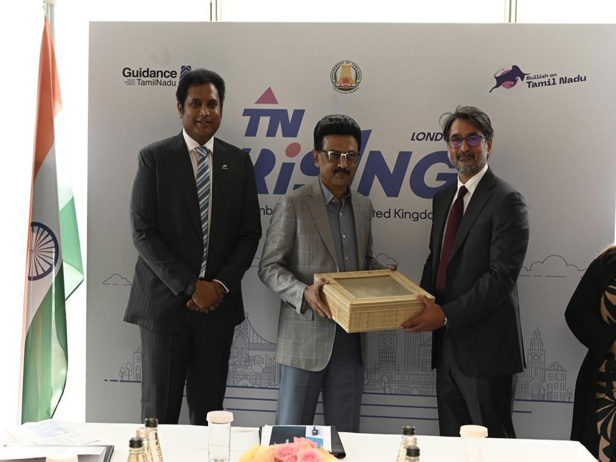 Tamil Nadu CM MK Stalin signs six MoUs in London (Photo/@mkstalin)