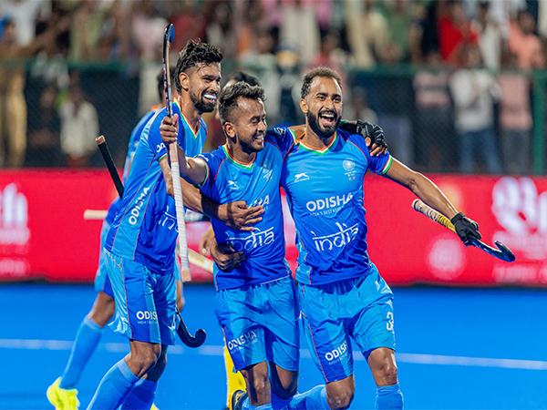 Team India celebrating (Photo: HI Media)
