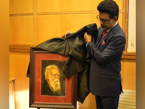 Tamil Nadu CM Stalin unveils Periyar portrait at Oxford University (Photo/X/@mkstalin)