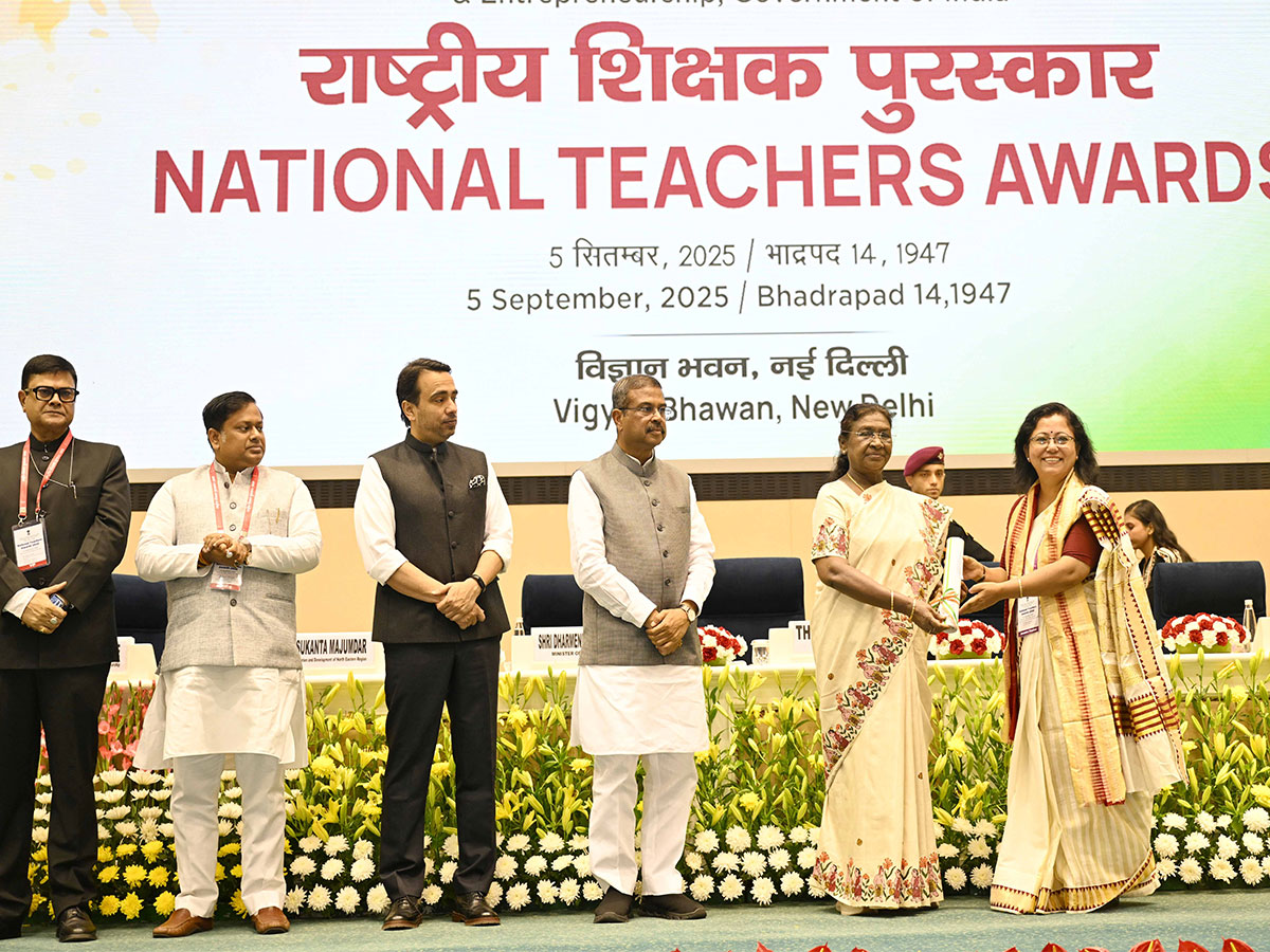 President Droupadi Murmu confers National Awards on teachers from across the country. (Photo/ANI)