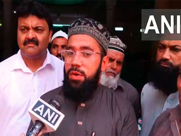 Imam Bashir Ahamed Usmani of Jamia Masjid Aallain Talab, Udhampur (Photo/ANI)
