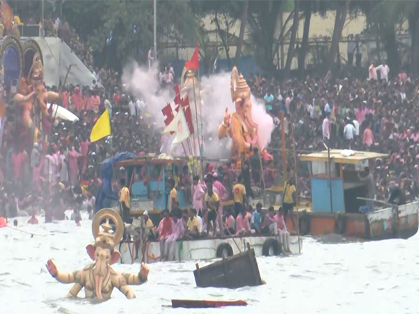 A tragic incident takes place during the Ganpati Visarjan ceremony in Mumbai (Photo/ANI)