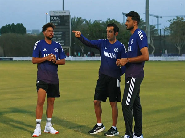 Kuldeep Yadav, Gautam Gambhir, and Axar Patel (Photo: X/@BCCI)