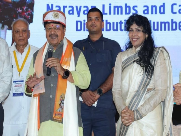 MP Parliamentary Affairs Minister and National General Secretary of BJP Kailash Vijayvargiya speaking at the event. (Photo/ANI)