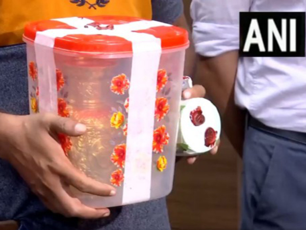 Delhi Police recovers the stolen Gold Kalash from accused (Photo/ANI)