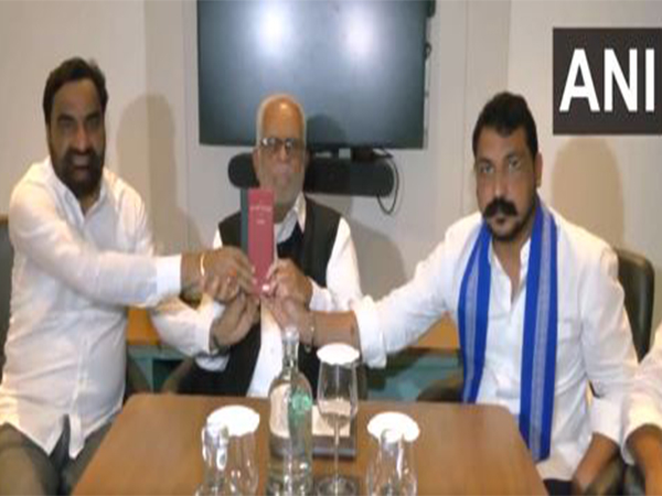 Opposition nominee B Sudershan Reddy meets RLP MP Hanuman Beniwal, Azad Samaj Party chief Chandrasekhar Azad (Photo/ANI) 