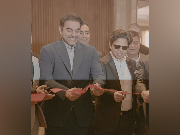 Ankur Aggarwal Inaugurates NKN Property Expo Dubai in London along with Arbaaz Khan