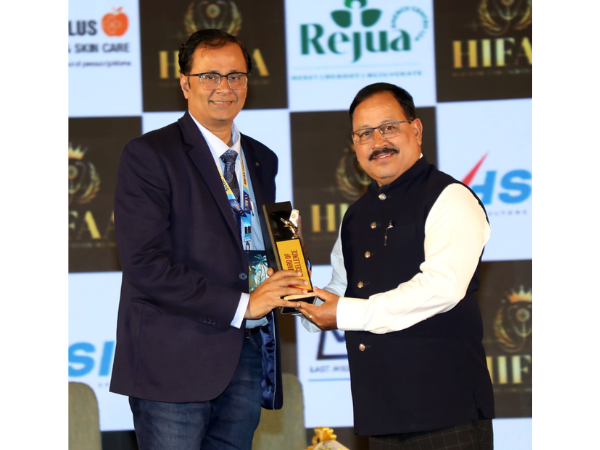 Yogesh Walawalkar Honored with HIFAA Award