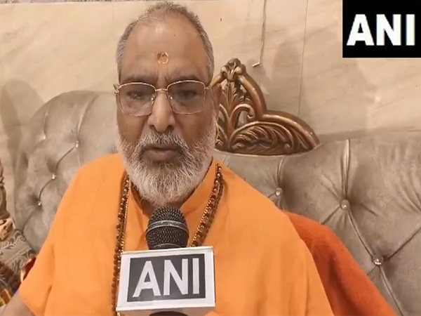 Peethadheeshwar of Kalkaji Temple, Surendra Nath Avdhut (Photo/ANI)