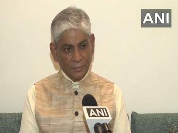 Former Envoy Arun Singh speaking on recent developments in US-India trade relations (Photo/ANI)