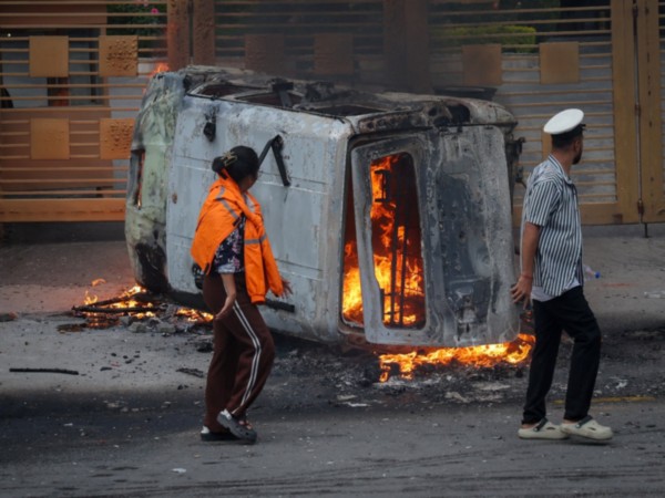 Vehicle buring during Nepal's Gen Z protest (Photo/Reuters)