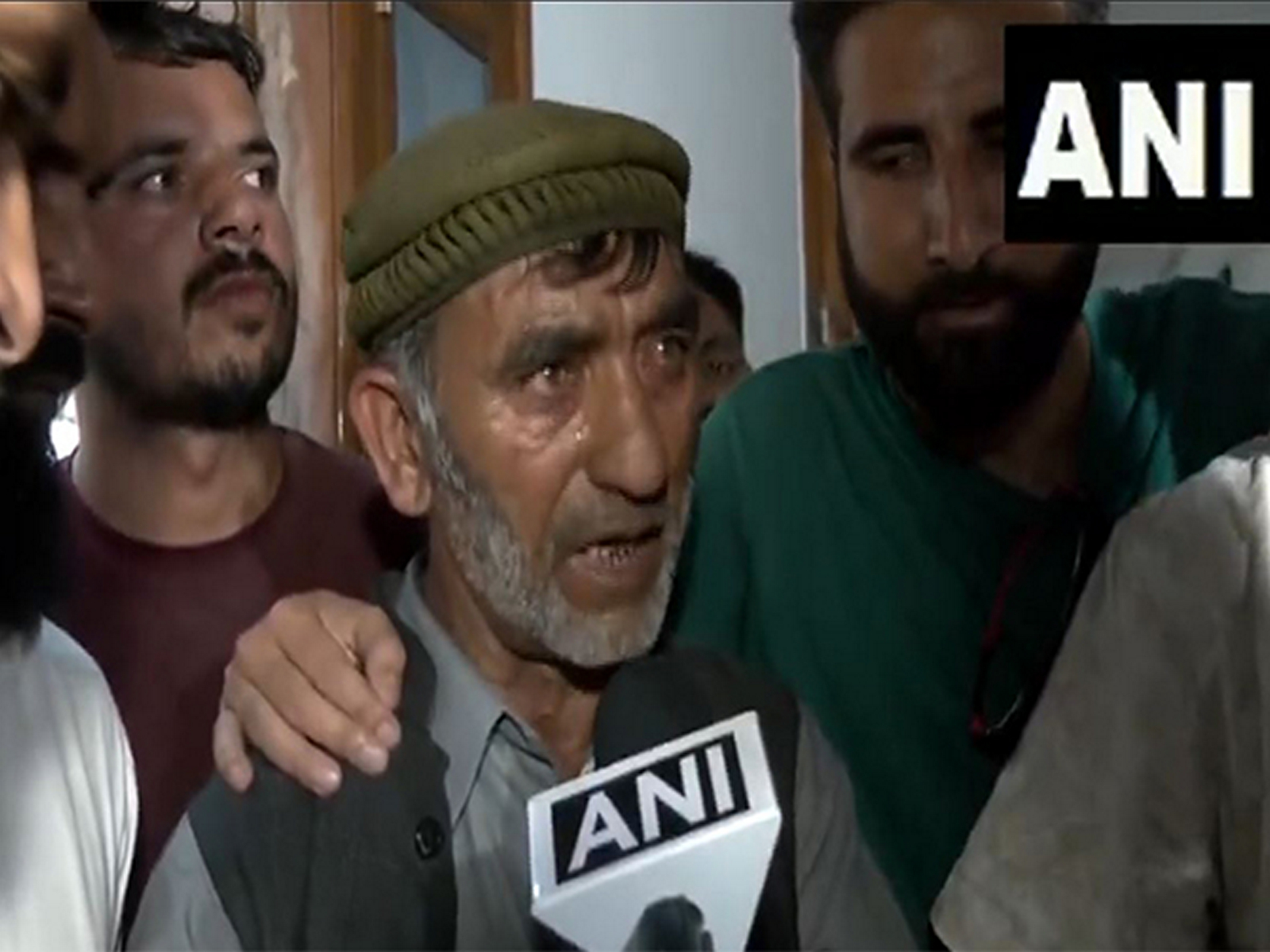Mehraj Malik's father Shamas Din Malik (Photo/ANI)