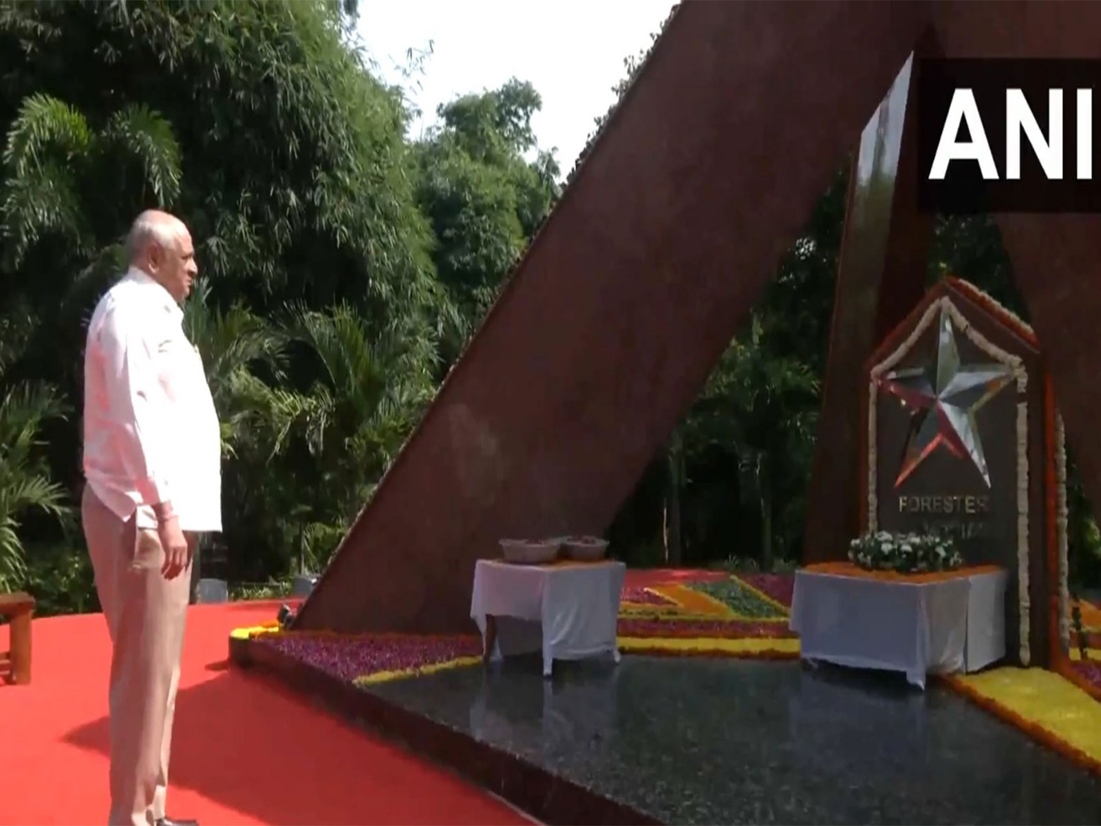 Gujarat CM Bhupendra Patel pays tribute on National Forest Martyrs' Day. (Photo/ANI)
