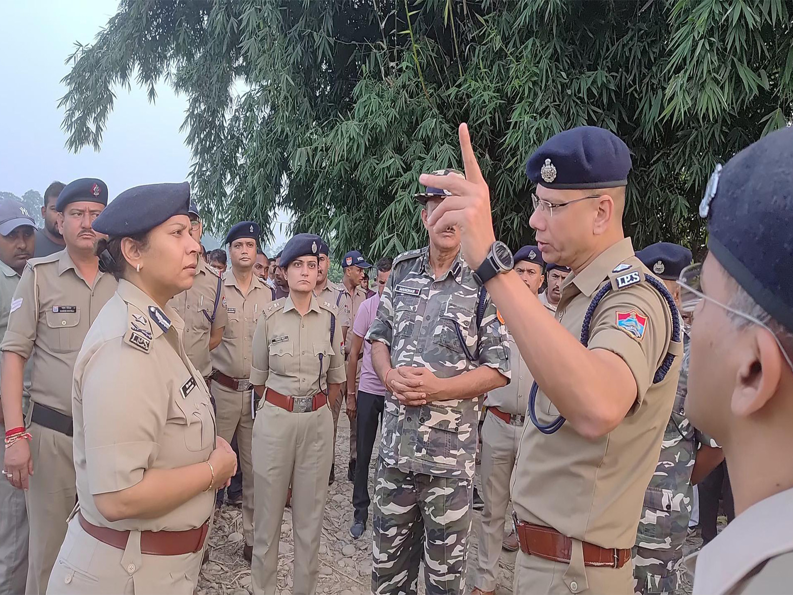Uttarakhand police reviews security arrangements along border. (Photo/ANI)