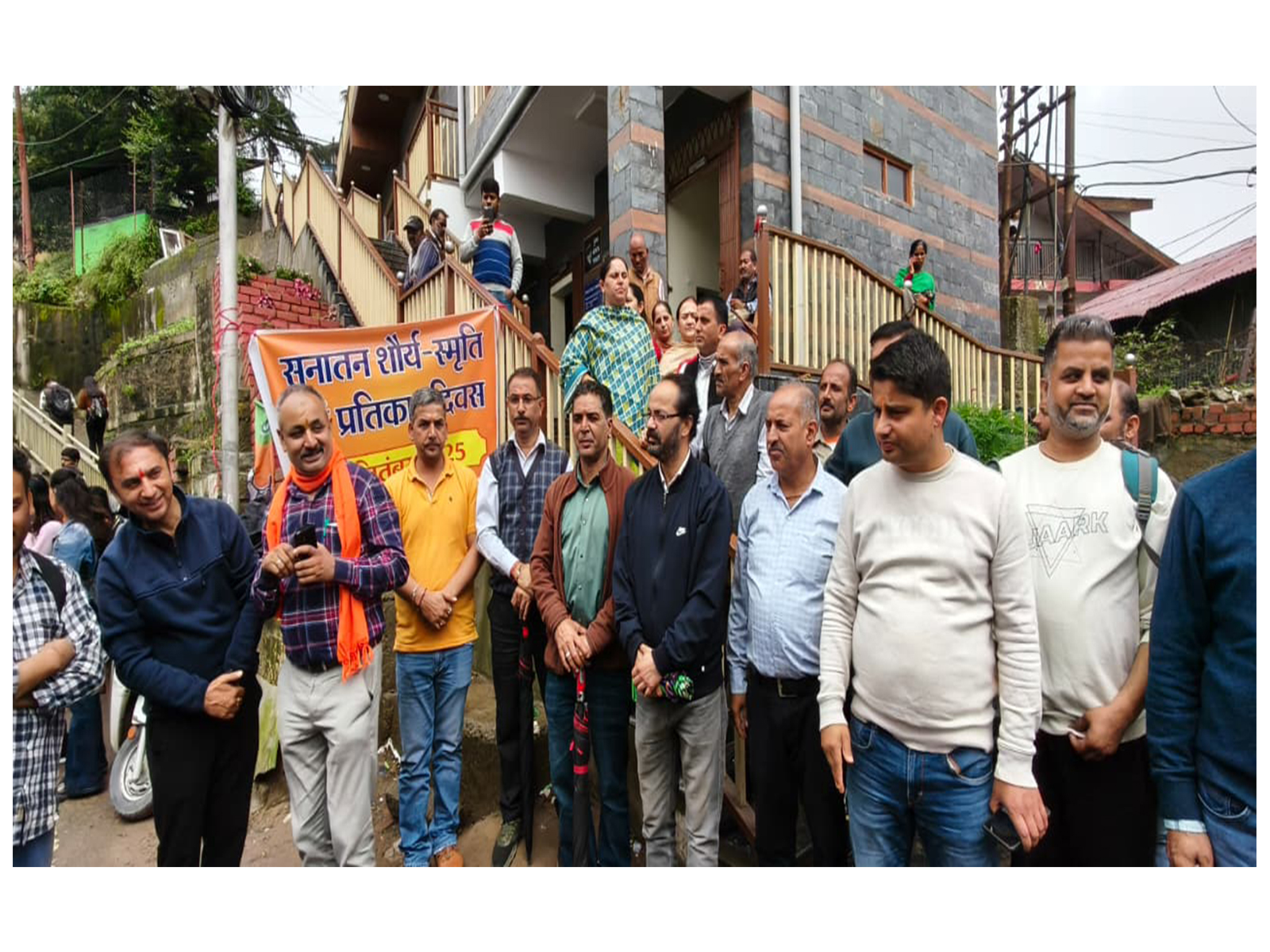 Hindu groups mark Sanjauli mosque row anniversary with symbolic half pind-daan protest in Shimla (Photo/ANI) 