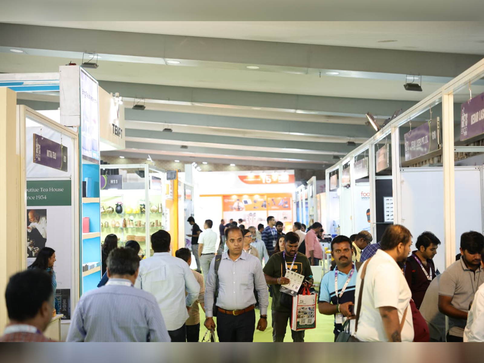 Gifts World Expo Bengaluru 2025 draws nearly 3450 visitors on opening day
