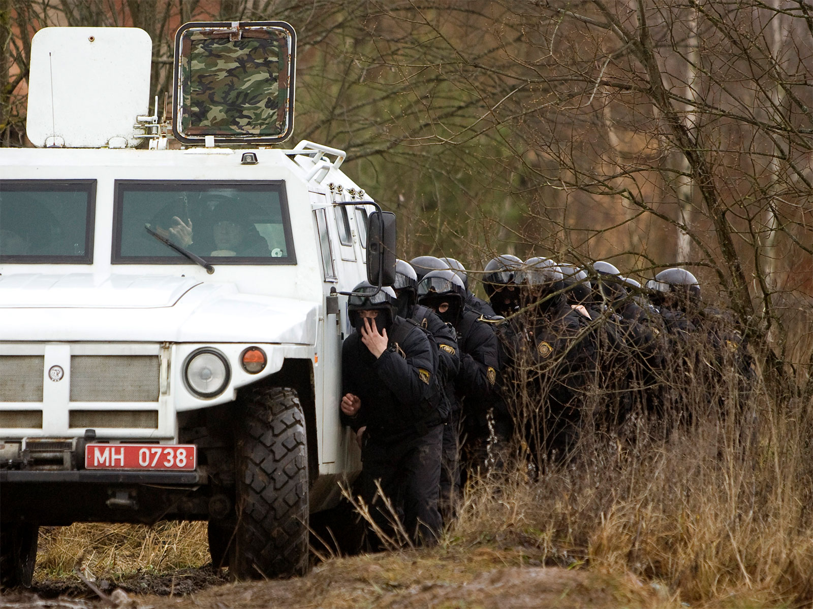 Zapad military drills in 2009 involving Russian and Belarus forces near village of Novoe Pole, some 30 km west of Minsk (Photo/Reuters)