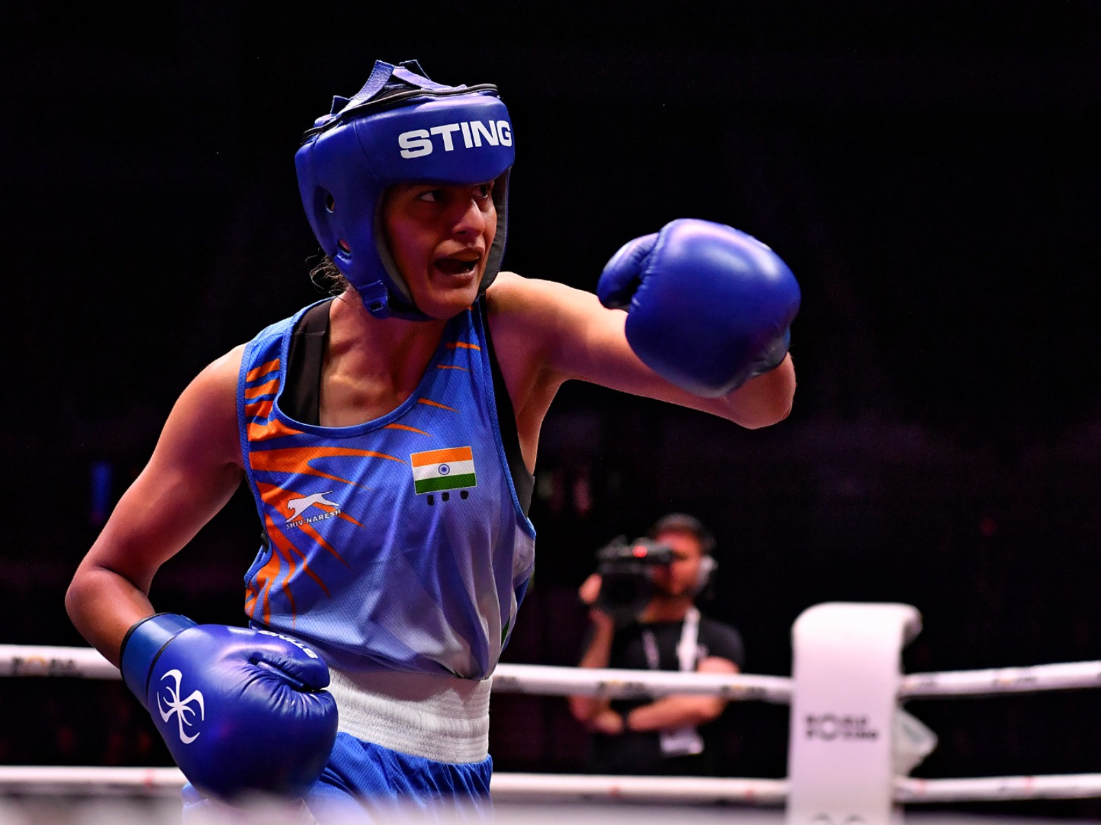 Jaismine Lamboria in action. (Photo: World Boxing)