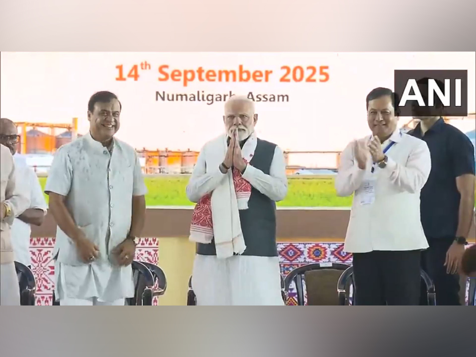 Assam CM Himanta Biswa Sarma felicitating PM Modi in Numaligarh. (Photo/ANI)