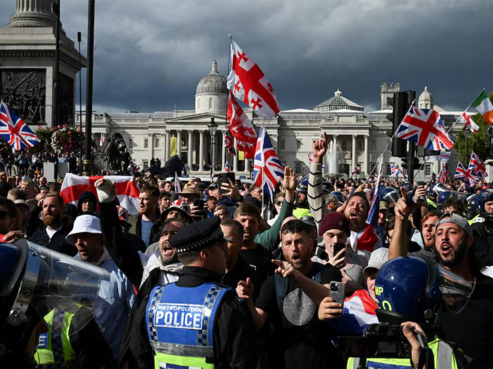 Protests in UK (Photo/Reuters)