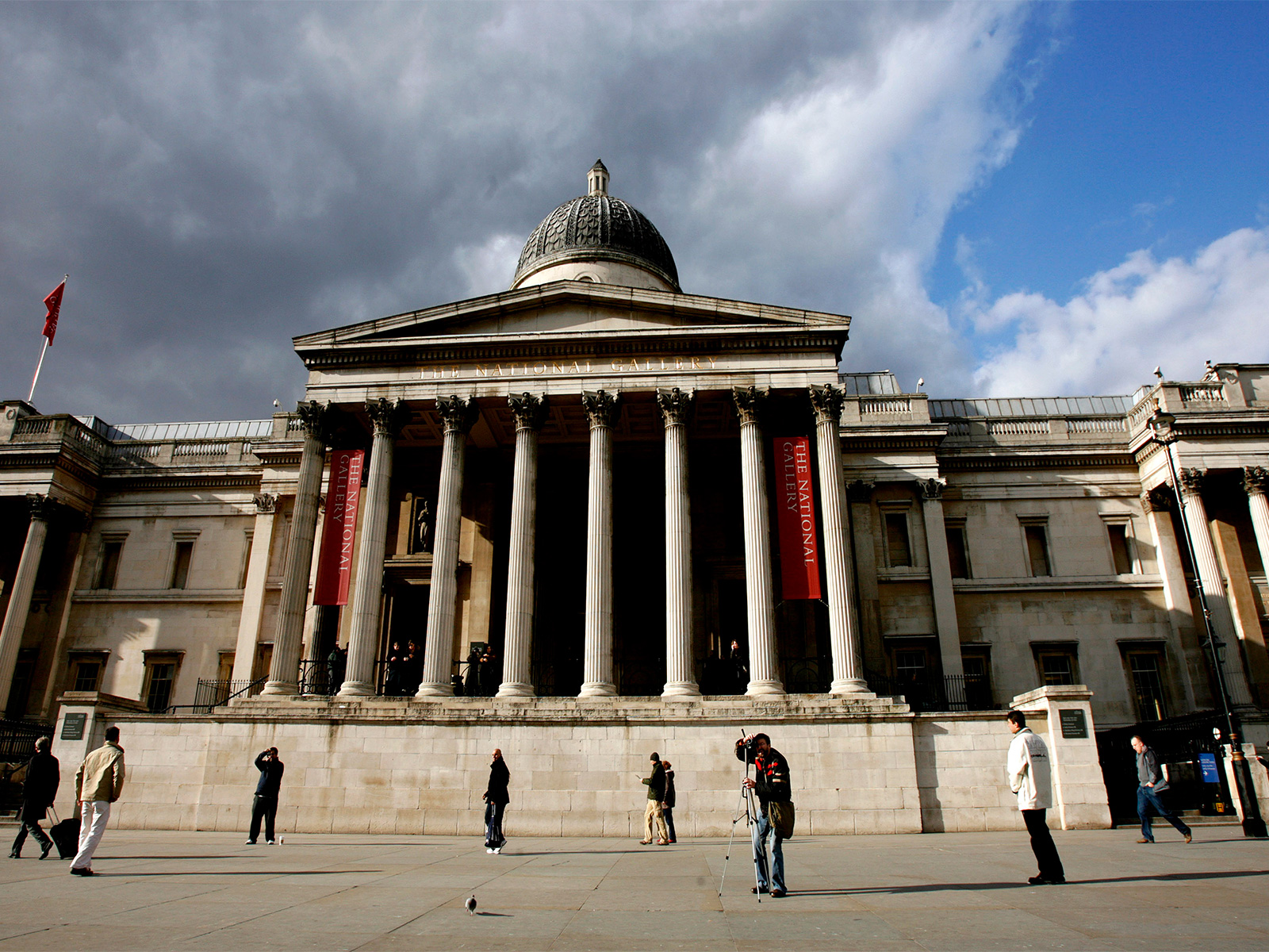 London's Trafalgar Square (Photo/Reuters)