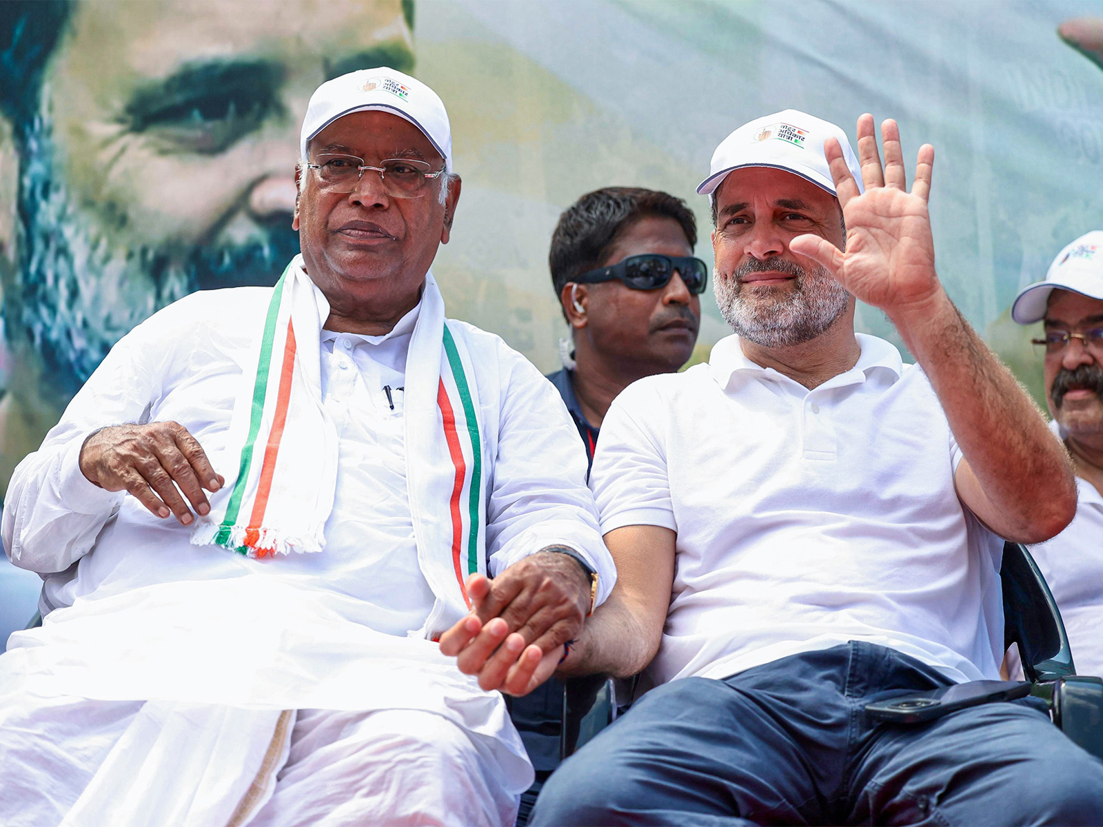Congress chief Mallikarjun Kharge and party MP Rahul Gandhi (Photo/ANI/AICC)