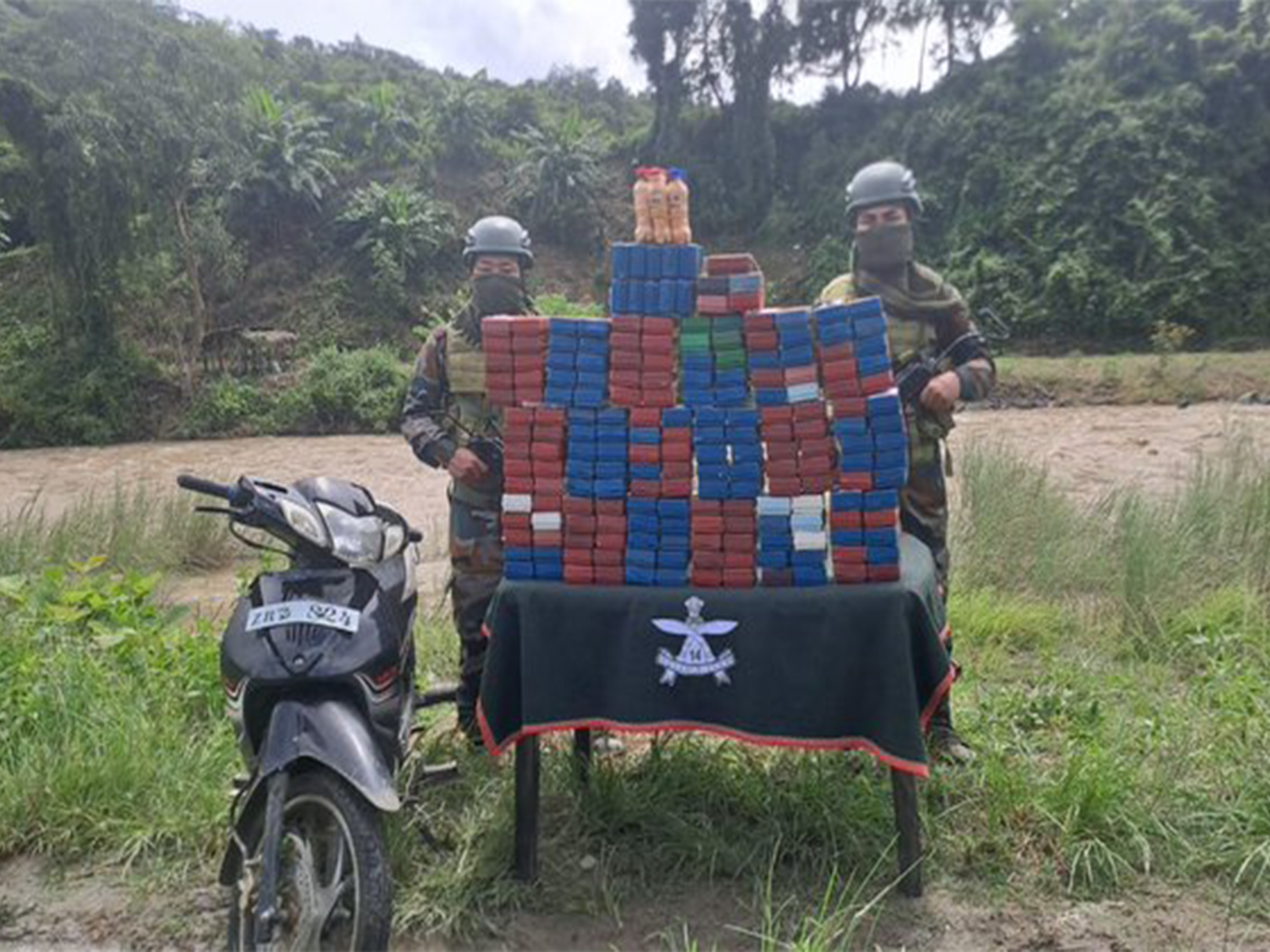 Assam Rifles seizes Heroin in Zokhawthar, Mizoram (Photo/ @official_dgar)