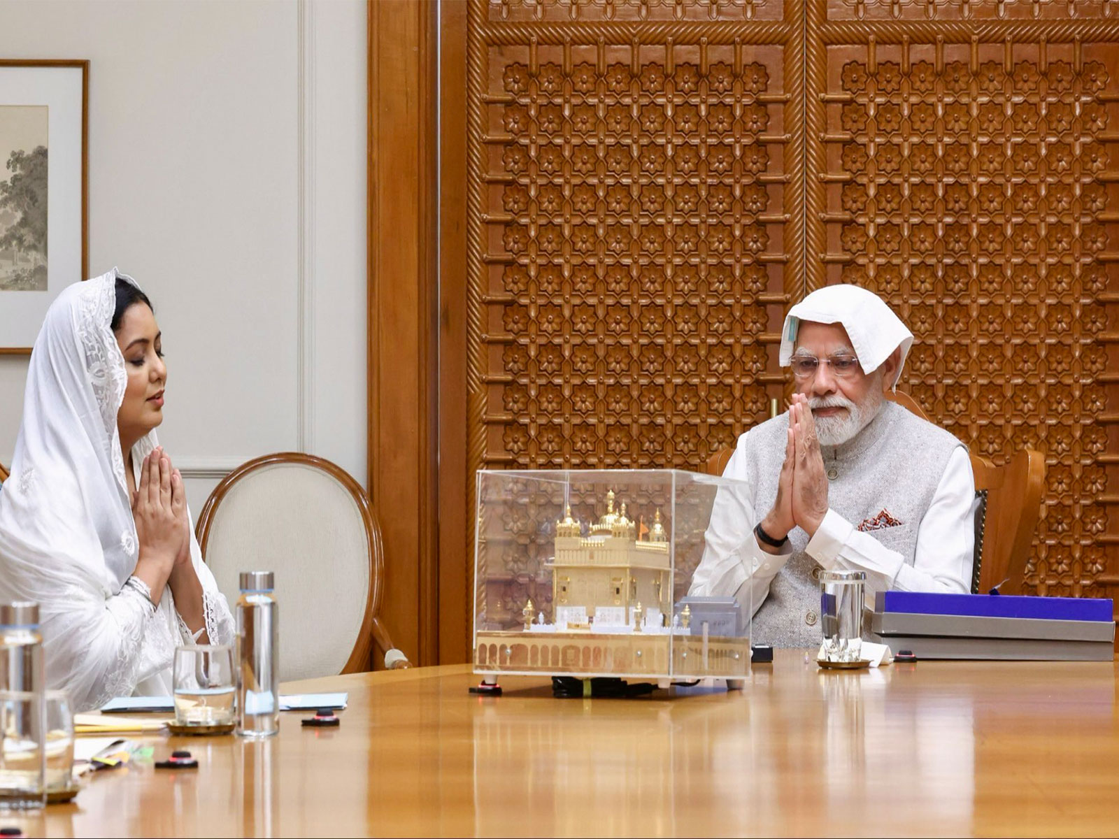 Singer Harshdeep Kaur, PM Modi (Photo/X@HarshdeepKaur)