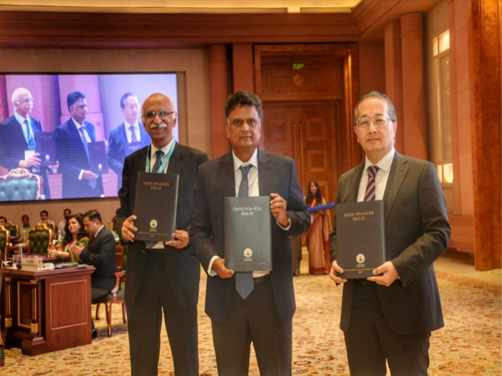 CAG K Sanjay Murthy with other officials (Photo/CAG)