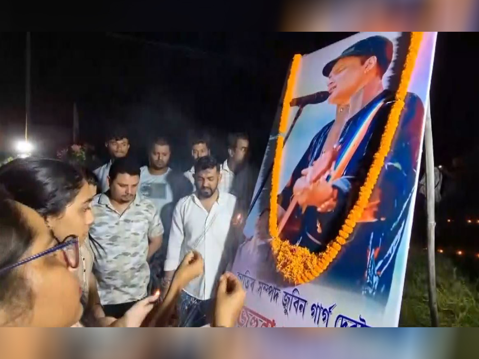 Fans in Guwahati and Jorhat turn emotional while paying tributes to singer Zubeen Garg (Photo/ANI)