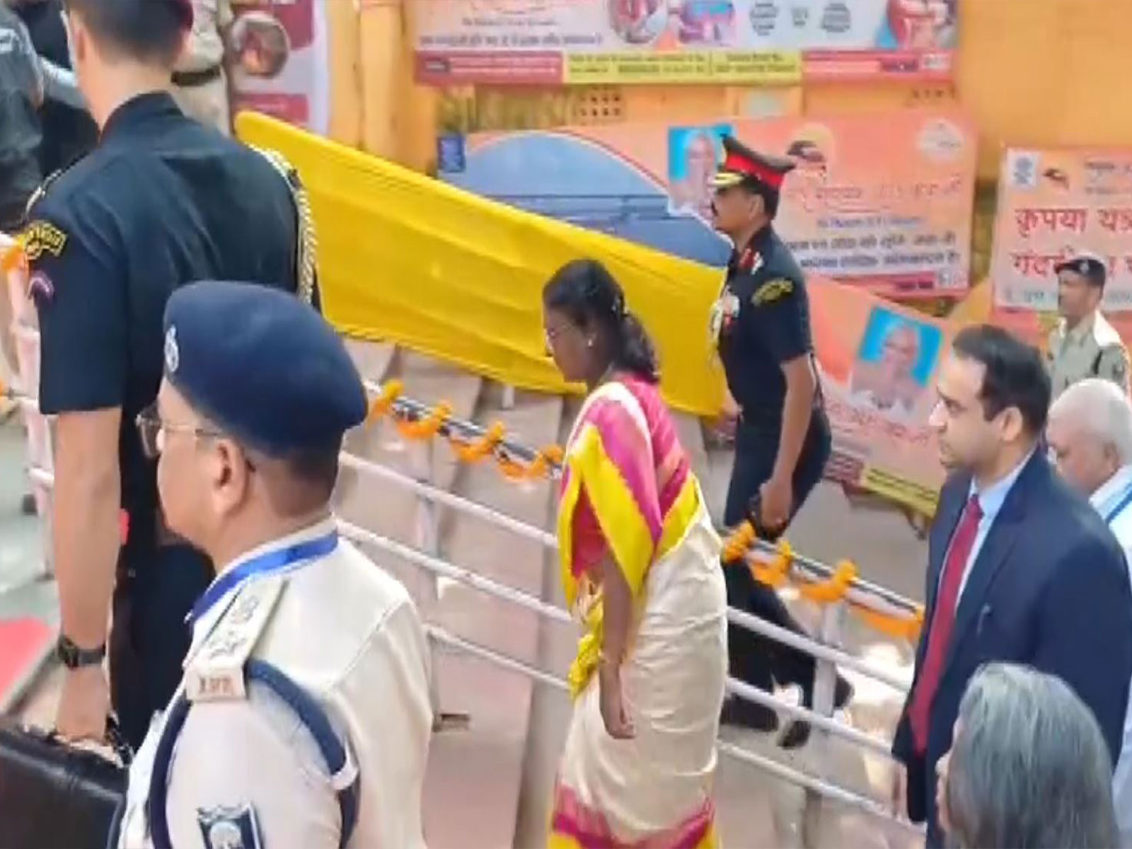 President Droupadi Murmu at Shri Vishnupad Temple in Bihar's Gaya. (Photo/ANI)