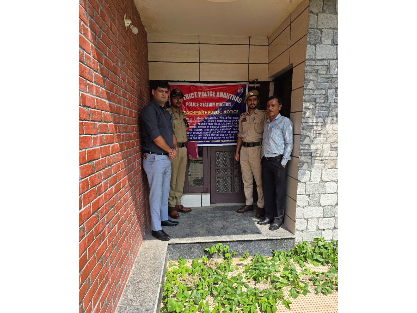 Anantnag Police attaches immovable property worth Rs 2 crore in narco-terror case (Photo Source: Anantnag Police) 