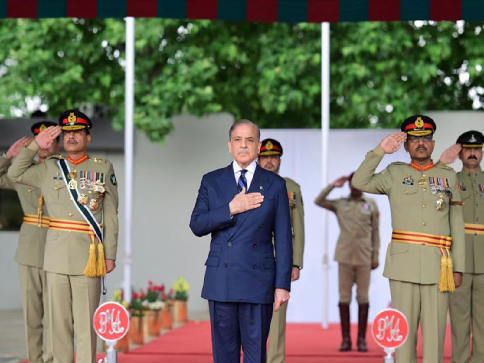 Pakistan Prime Minister Shehbaz Sharif with Gen Asim Munir (File Photo/Reuters)