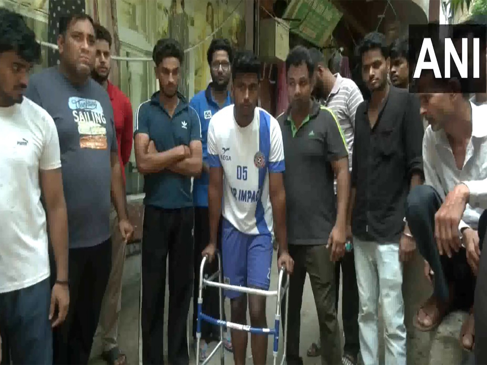 One of victims who was stabbed during robbery attempt. (Photo/ANI)