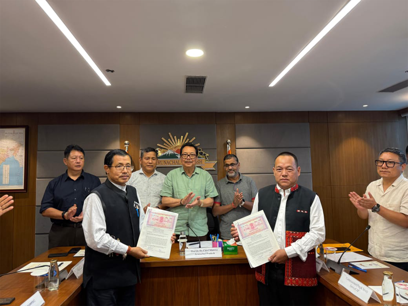  Parong village signs MoU with Arunachal Pradesh govt for preparing feasibility report of SUMP (Photo/ANI)