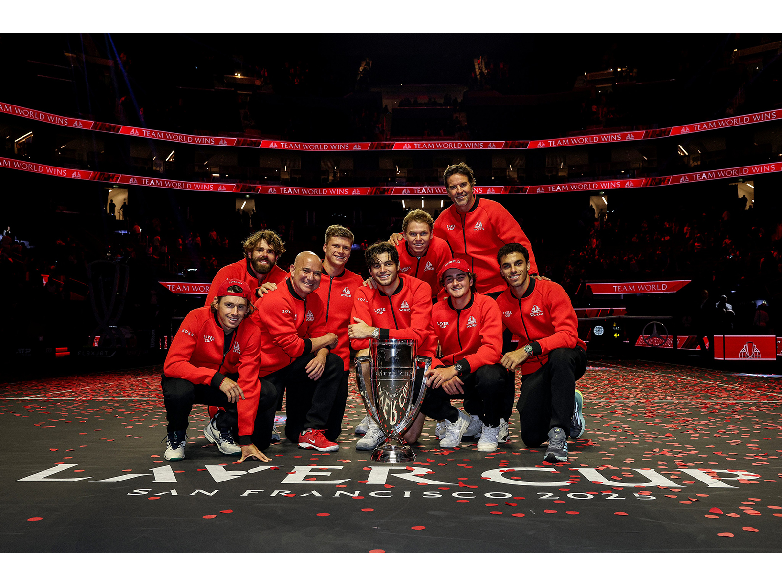 Team World with the Laver Cup title. (Photo: @ATPTour X)