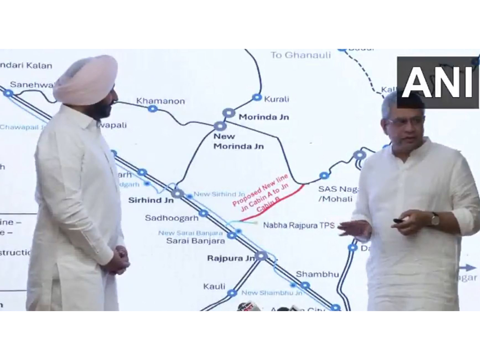 Union Minister Ashwini Vaishnaw and Mos Ravneet Bittu (Photo/ANI)