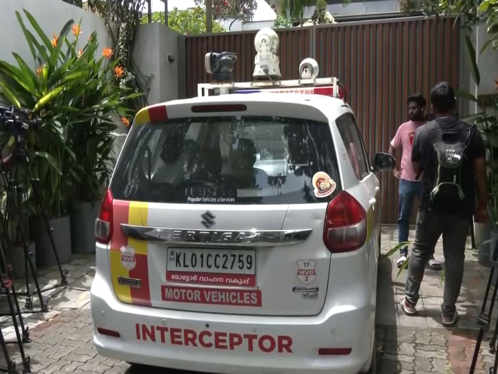 Customs department officials at Dulquer Salmaan's residence (Photo/ANI)