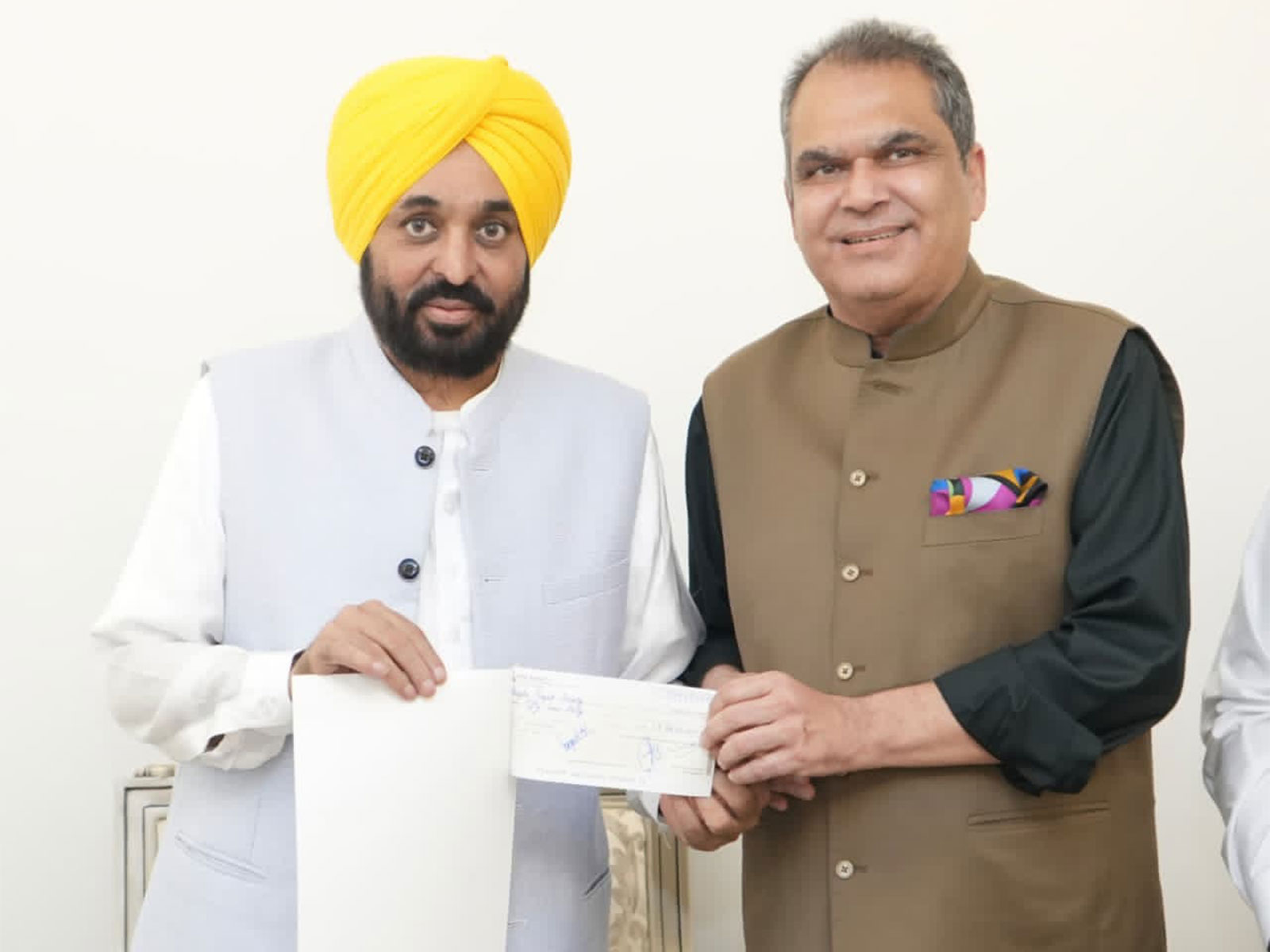 Punjab Industry Minister Sanjeev Arora meets CM Bhagwant Mann (Photo: AAP PRO)