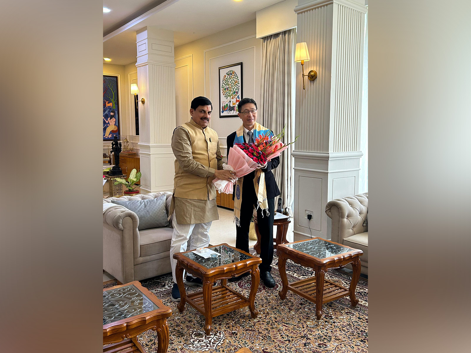 Consul General of Singapore Cheong Ming Foong with Madhya Pradesh Chief Minister Mohan Yadav (Image: X@DrMohanYadav51)