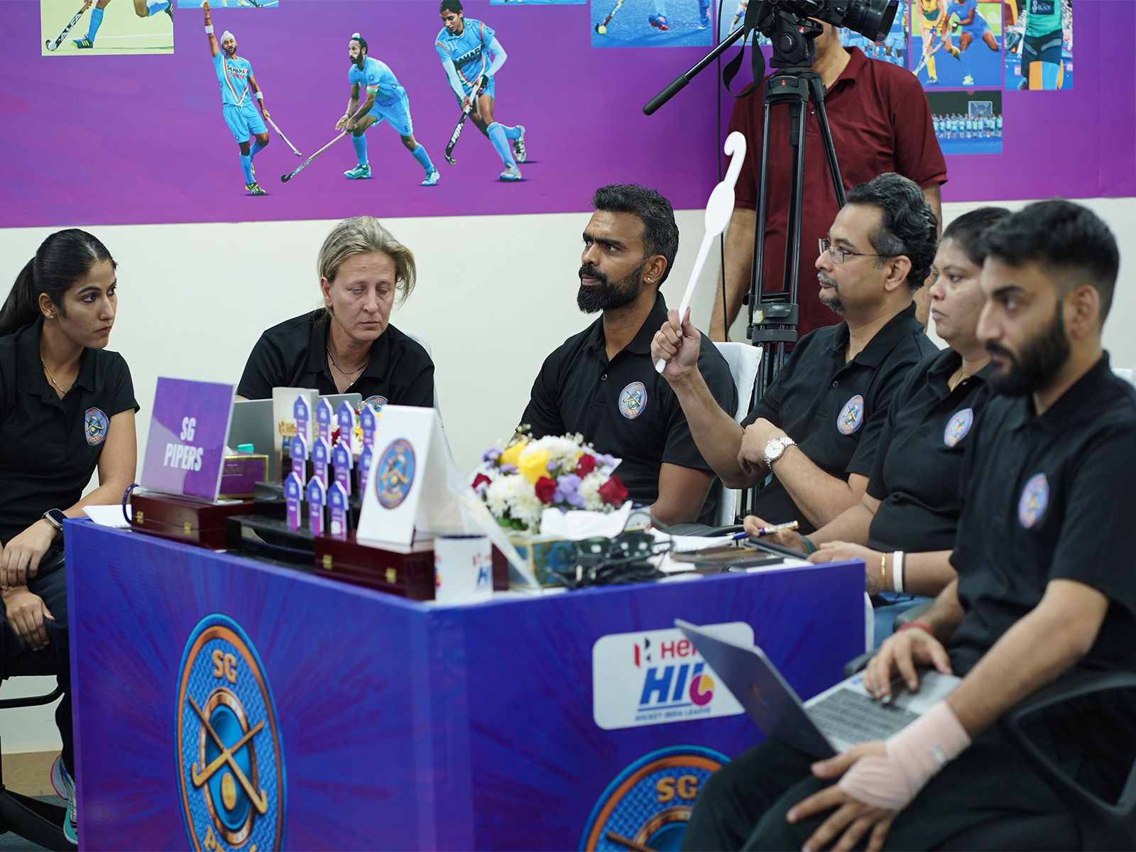 Franchise bidding during the auction (Photo: Hockey India)