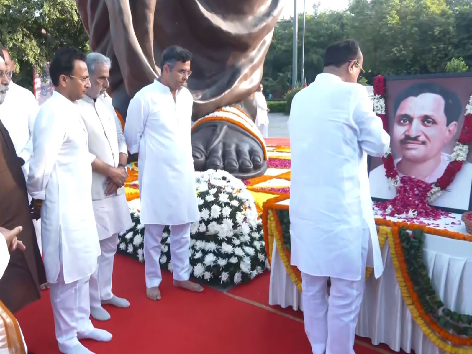 BJP leaders pay tribute to Deendayal Upadhyaya (Photo/ANI)