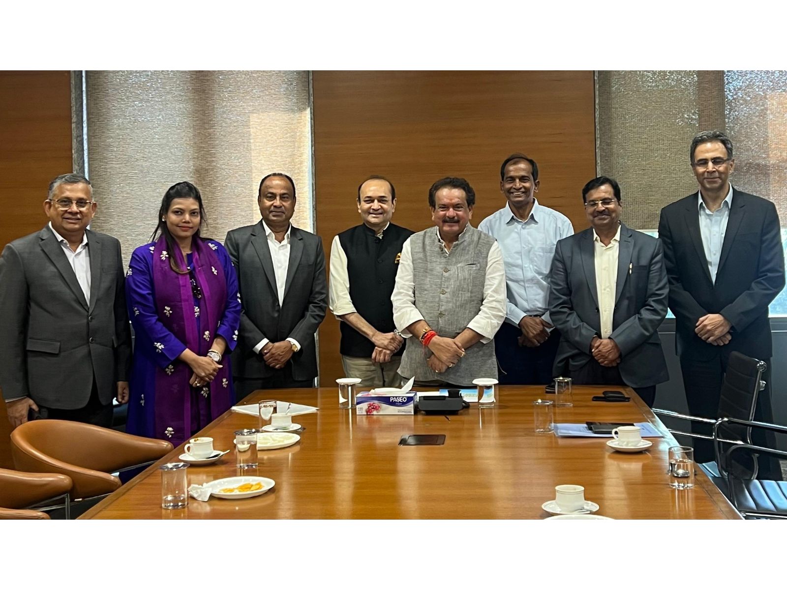 VVIMA members with Minister of State Prof. S. P. Singh Baghel, Department of Animal Husbandry & Dairying