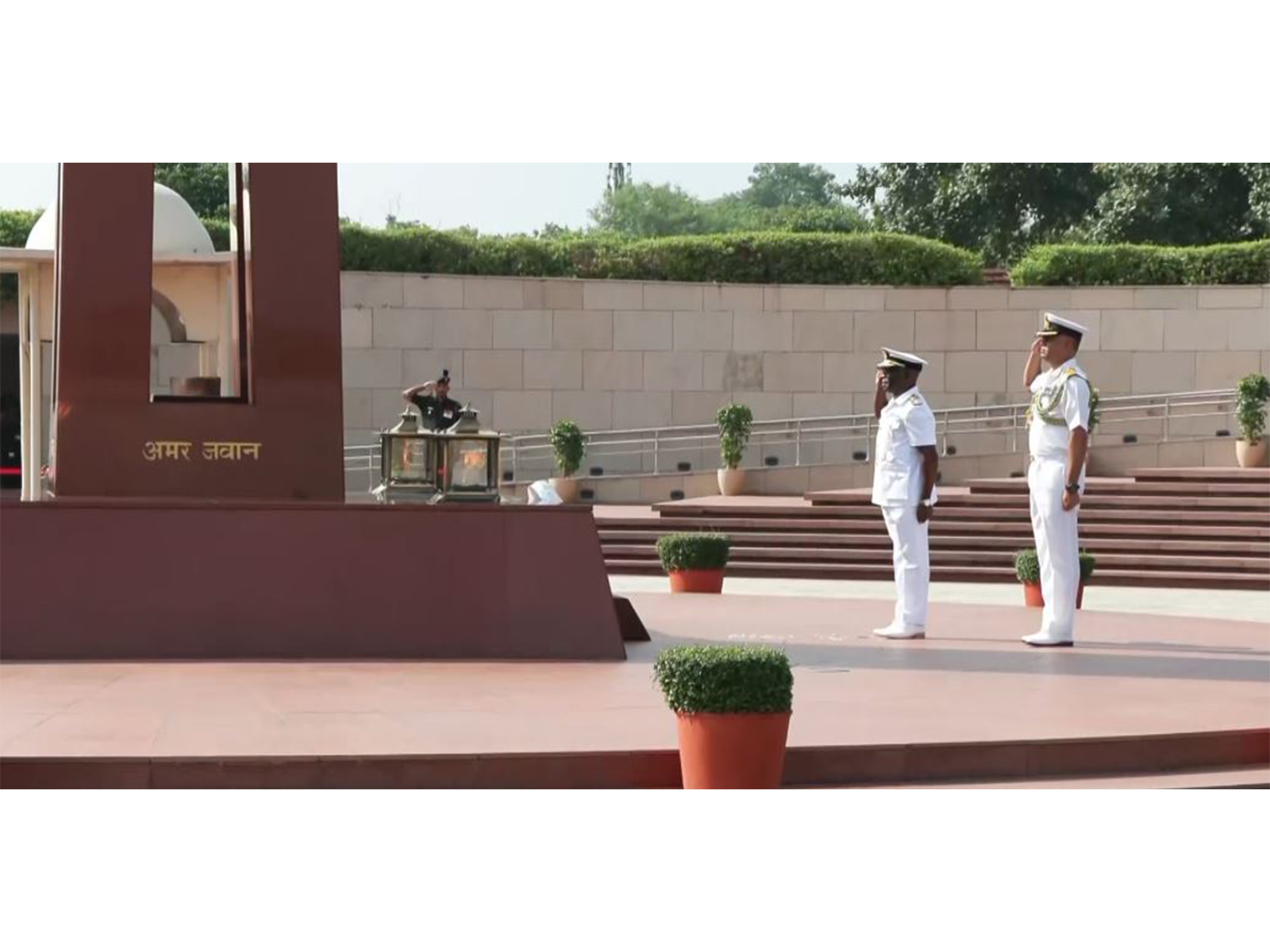 Kenya’s Navy Commander Major General Paul Owuor Otieno pays tributes at the National War Memorial (Photo/ANI) Kenya’s Navy Commander Major General Paul Owuor Otieno pays tributes at the National War Memorial (Photo/ANI)