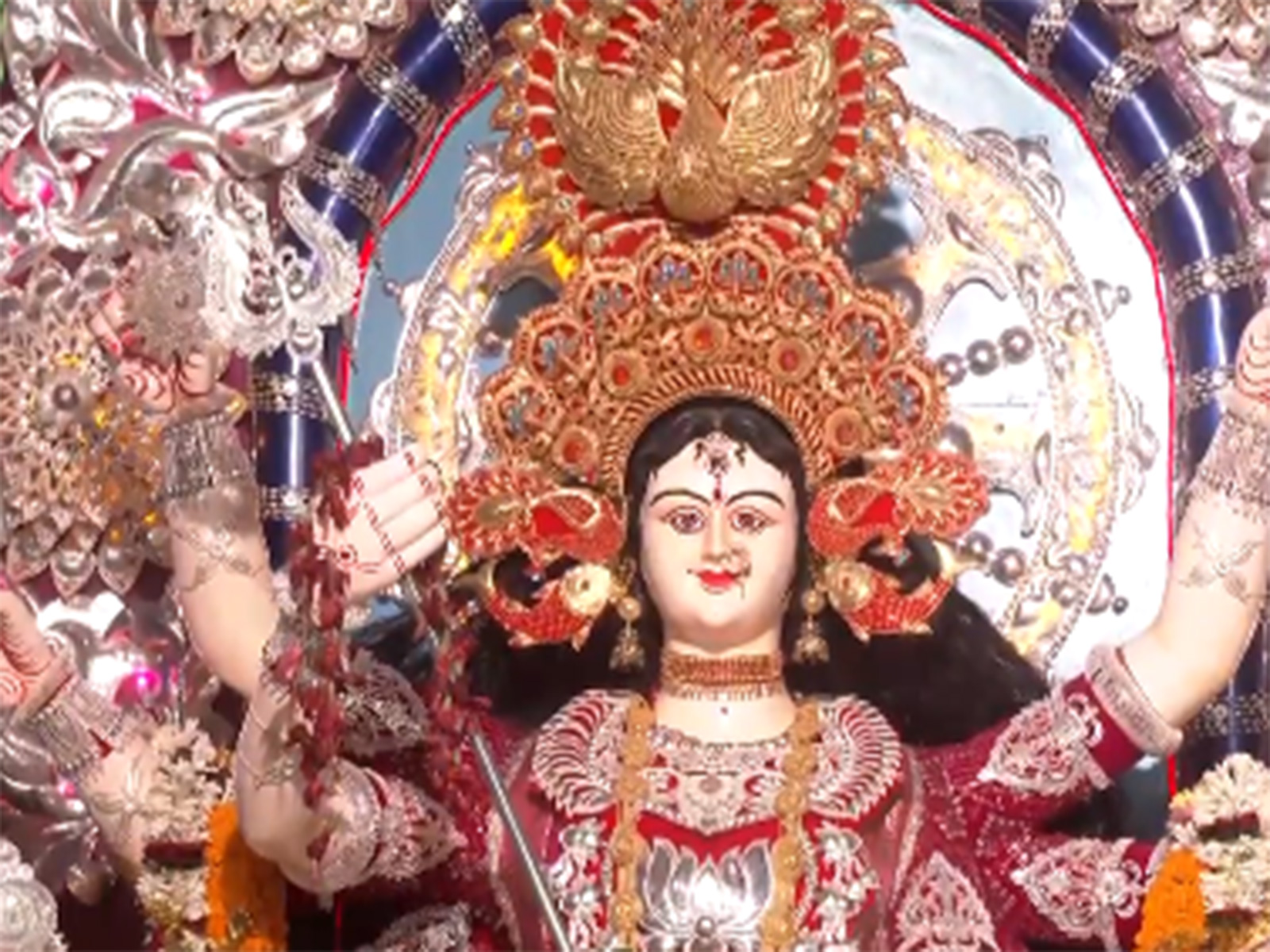 Maa Durga idol of Khan Nagar puja pandal (Photo/ANI)