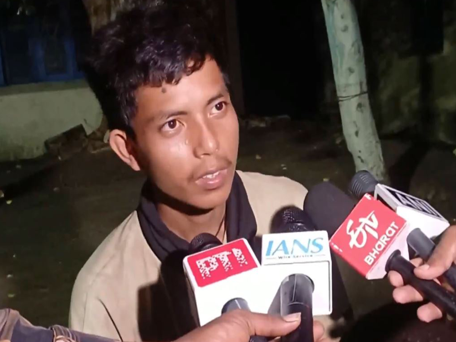 A worker at the Ennore Thermal Power Station construction site speaking to reporters (Photo/ANI)