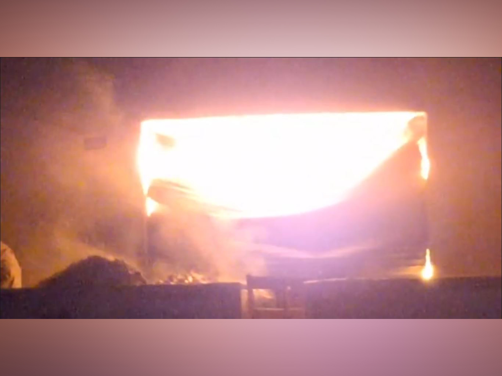 Firefighting operation underway after a fire broke out at a paper factory in Bhiwandi, Maharashtra, late Wednesday night. (Photo/ANI) Firefighting operation underway after a fire broke out at a paper factory in Bhiwandi, Maharashtra, late Wednesday night. (Photo/ANI)