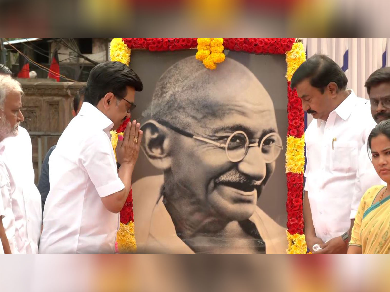 Tamil Nadu CM MK Stalin pays tribute to Mahatma Gandhi (Photo/ANI)