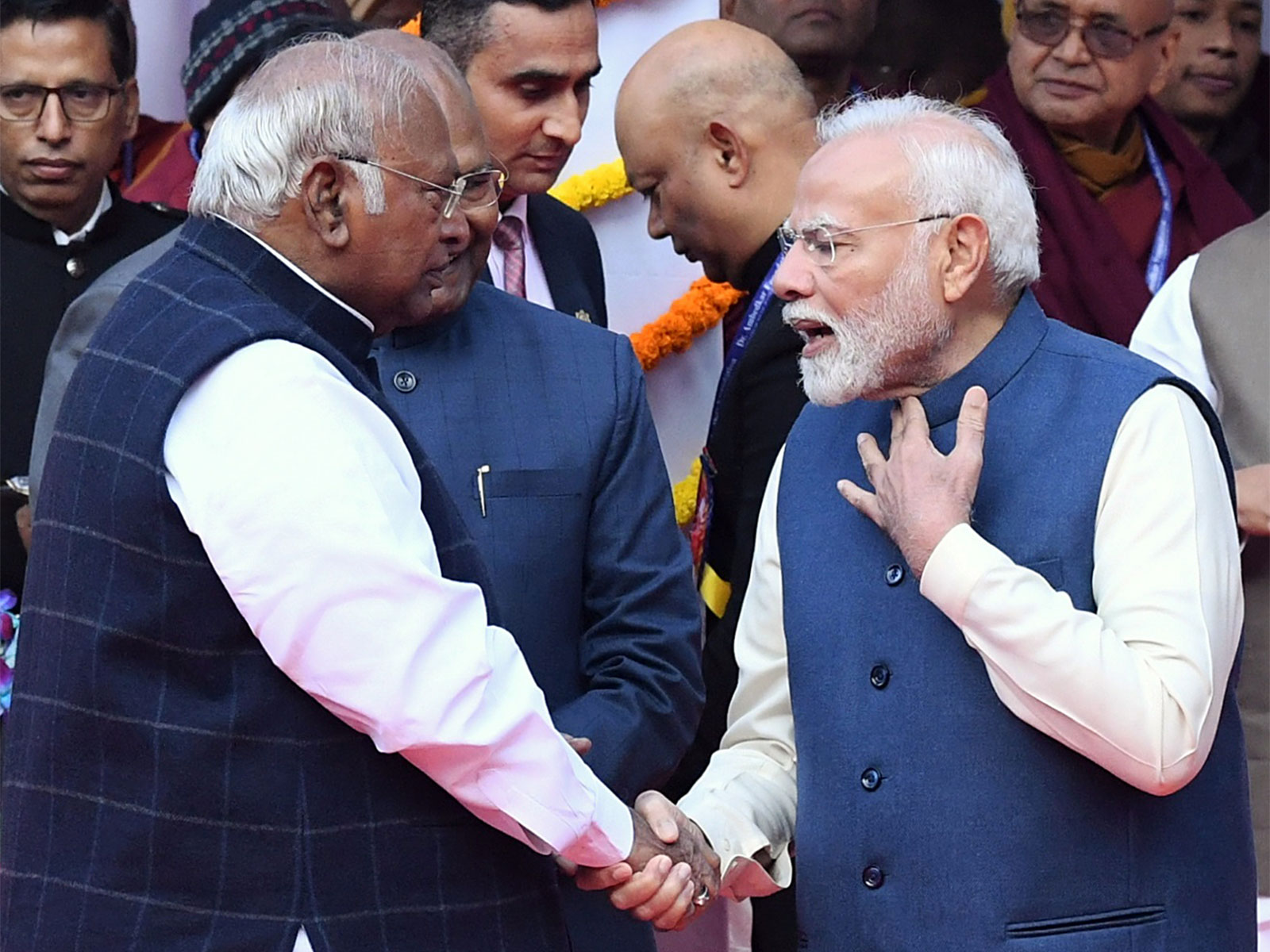 Prime Minister Narendra Modi and Congress President Mallikarjun Kharge (File Photo/ANI) Prime Minister Narendra Modi and Congress President Mallikarjun Kharge (File Photo/ANI)