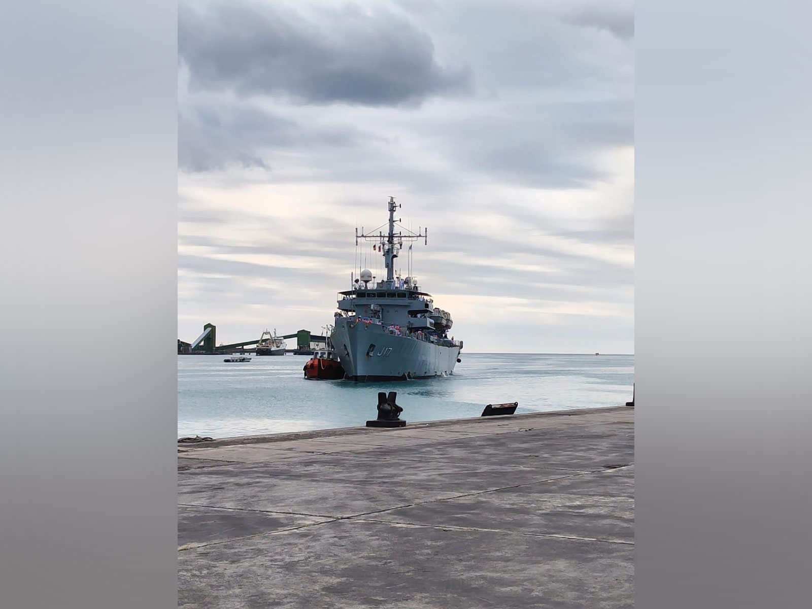 Indian Navy vessel INS Sutlej arrives at Port Louis, Mauritius, to undertake the 18th Joint Hydrographic Survey, reaffirming India-Mauritius maritime cooperation (Photo/PIB)